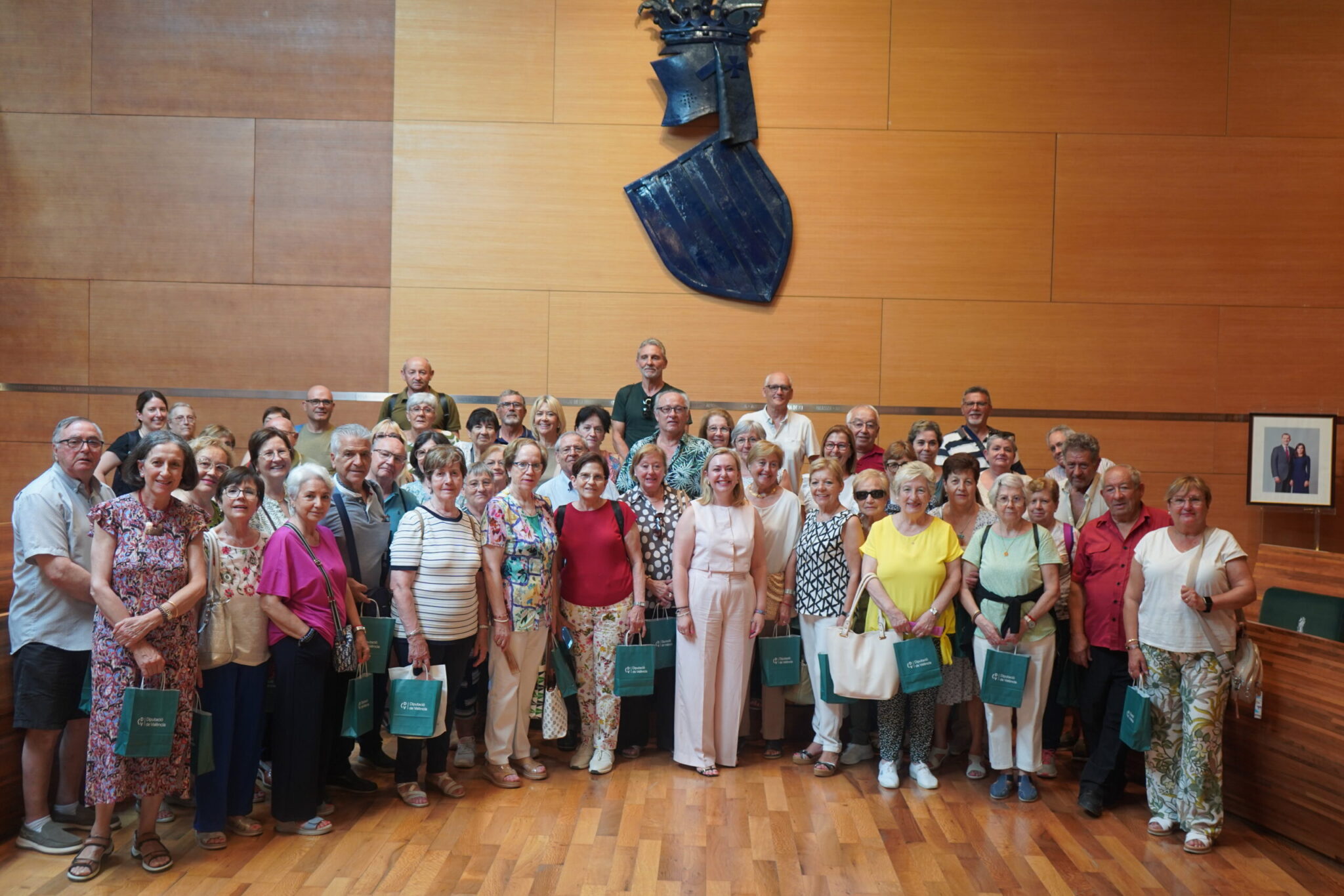 El Periòdic d'Ontinyent Mig centenar d'ontinyentins descobreixen els tresors patrimonials de la Diputació Mig centenar d'ontinyentins descobreixen els tresors patrimonials de la Diputació El Periòdic d'Ontinyent