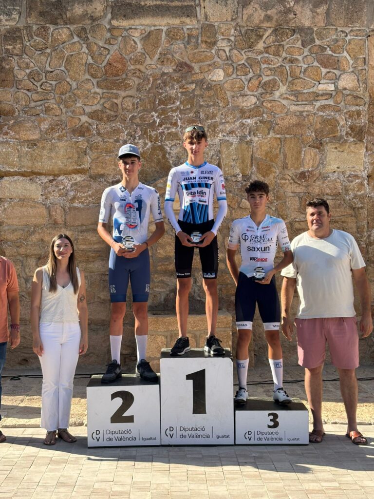 El Periòdic d'Ontinyent Nico Donat vola per a imposar-se en l'escalada de Montesa Nico Donat vola per a imposar-se en l'escalada de Montesa El Periòdic d'Ontinyent