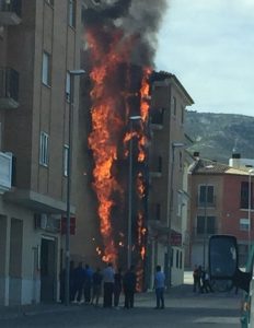Aparatós incendi a un edifici d'Albaida El Periòdic d'Ontinyent - Noticies a Ontinyent