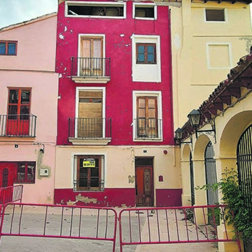 Ontinyent planteja crear una línia d’ajudes per a abaratir el desplegament de la fibra en el centre històric
