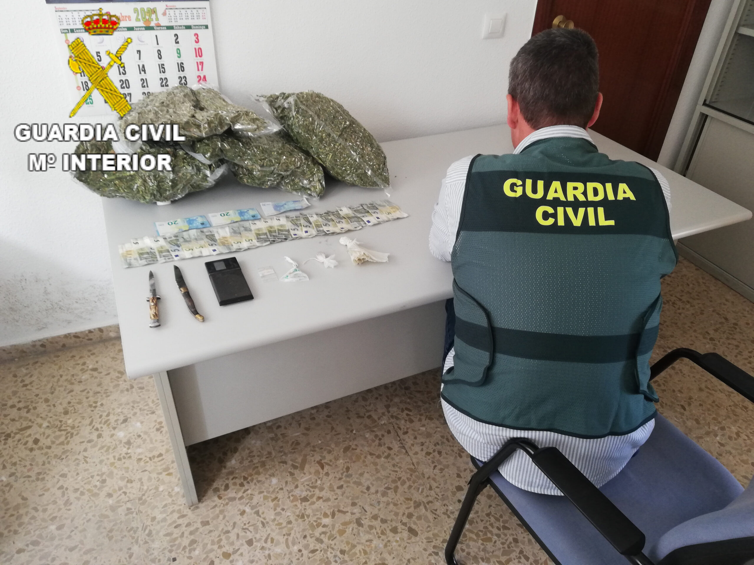La Guàrdia Civil deté a una desena de persones per tràfic de drogues en Carlet i Alfarrasí El Periòdic d'Ontinyent - Noticies a Ontinyent