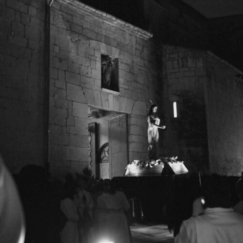 El Silenci compleix dos dècades processionant pel barri de traçat medieval de la ciutat