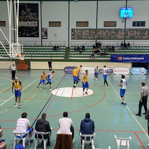 Jornada doble de baloncesto con los equipos Eset-Ontinet