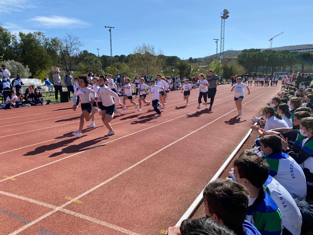 L'alumnat de la Pureza de María participa en una jornada d'esport solidari en benefici del poble ucraïnés El Periòdic d'Ontinyent - Noticies a Ontinyent