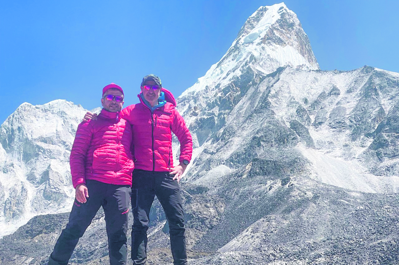 Dos ontinyentins coronen el cim de l'Himàlaia a més de 6.000 metres El Periòdic d'Ontinyent - Noticies a Ontinyent