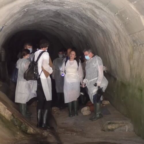 Una ruta visita por primera vez las canalizaciones subterráneas de la Barbacana