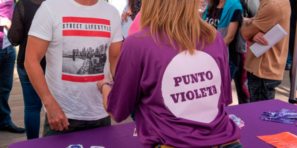 Un Punt Violeta per a assistir i conscienciar sobre la violència i els abusos en Festes