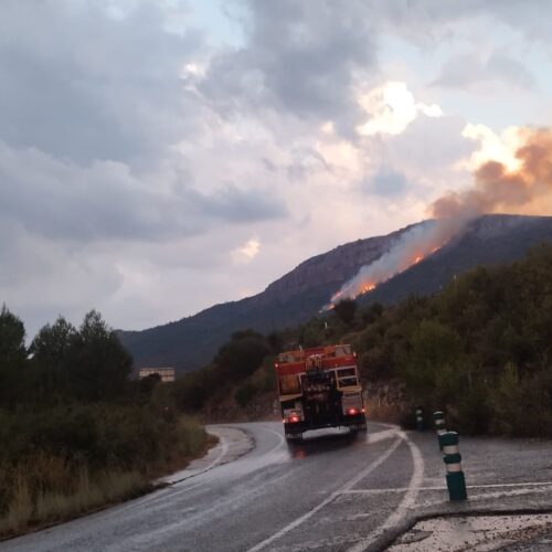 Incendi al paratge de la Covalta d’Albaida