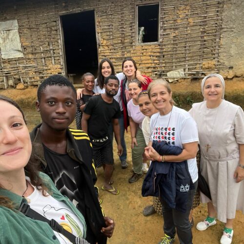 Mercedes Pastor: l’experiència de 33 dies a la selva del Camerun