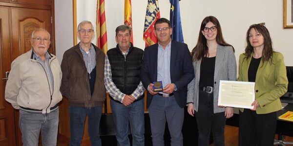 La Federació Espanyola d’Associacions d’Anticoagulants atorga la medalla FEASAN 2022 a l’Ajuntament d’Ontinyent