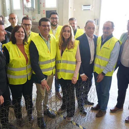 La consellera de Transició Ecològica visita EcoAqua, empresa pionera en Europa en reciclatge integral de matalassos.