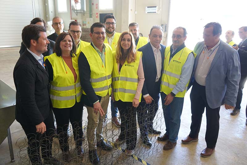 La consellera de Transició Ecològica visita EcoAqua, empresa pionera en Europa en reciclatge integral de matalassos. El Periòdic d'Ontinyent - Noticies a Ontinyent