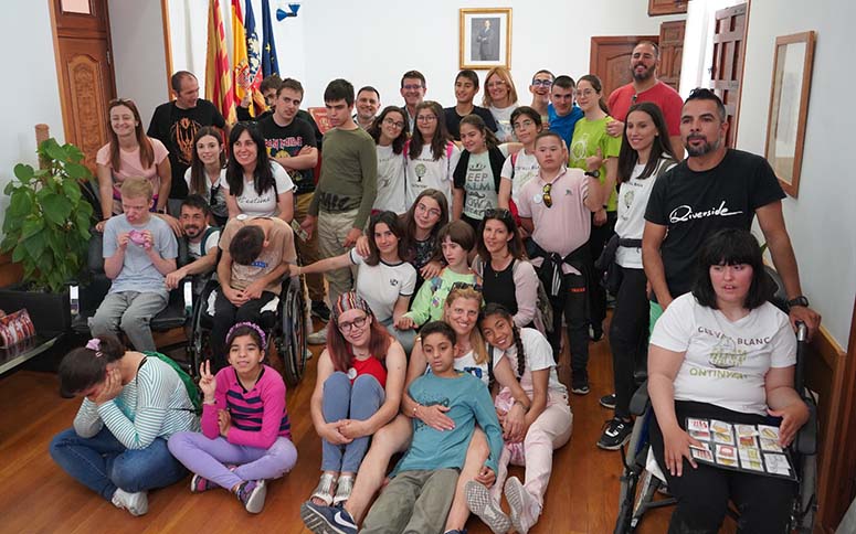 Una trentena d’alumnes del CEE Vall Blanca visiten l’Ajuntament d’Ontinyent El Periòdic d'Ontinyent - Noticies a Ontinyent