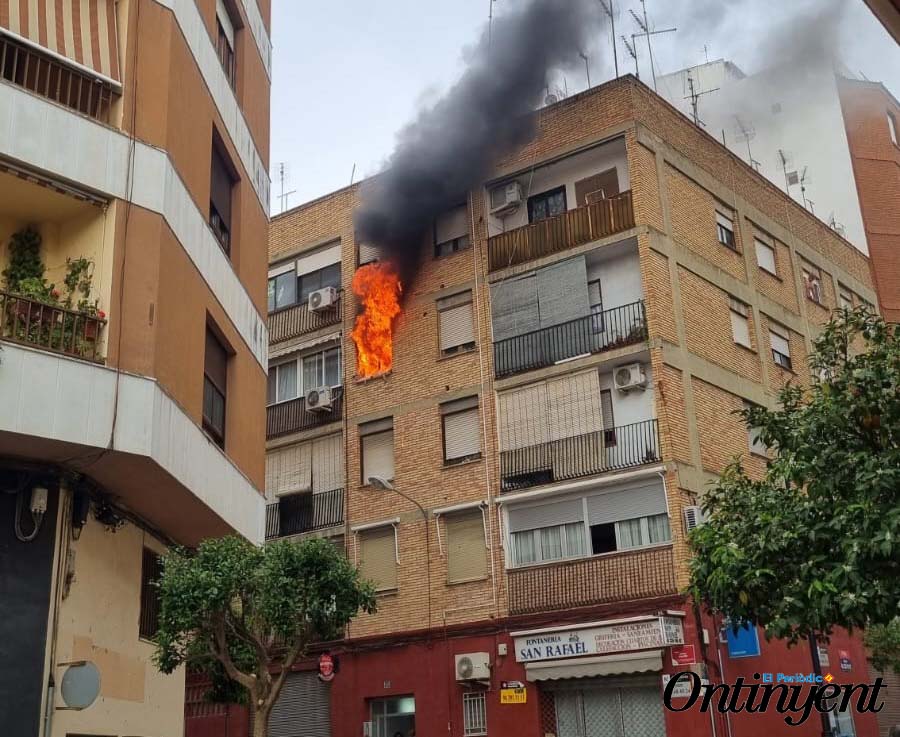 Incendi d'una vivenda al carrer Pare Fullana d'Ontinyent El Periòdic d'Ontinyent - Noticies a Ontinyent