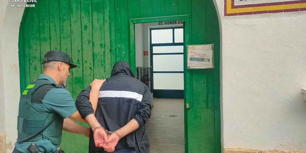 Detingut a Albaida amb 2 kg de marihuana