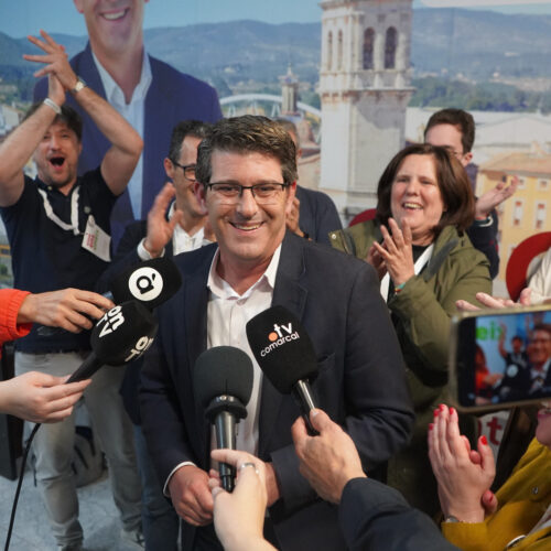 Jorge Rodríguez revalida la mayoría absoluta; Nos Uneix mantiene al diputado comarcal