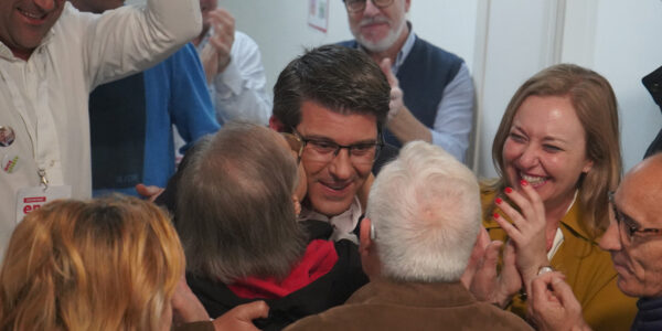 El diputat d’Ens Uneix decidirà el signe de la Diputació de València