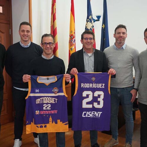 El recinte firal acull el torneig de bàsquet 3×3 “Ontour” coincidint amb la Fira de Tendes, Tapes i Rock