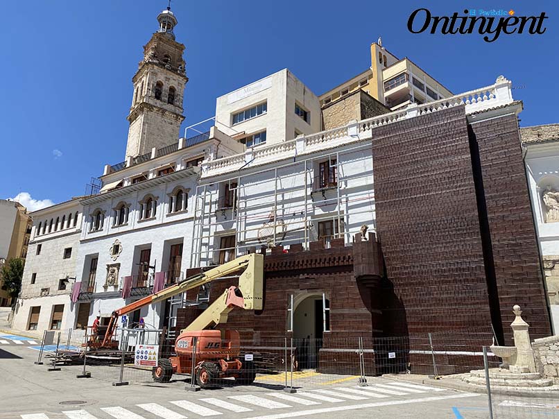 Empieza el montaje del Castillo de Fiestas El Periódico de Ontinyent - Noticias en Ontinyent