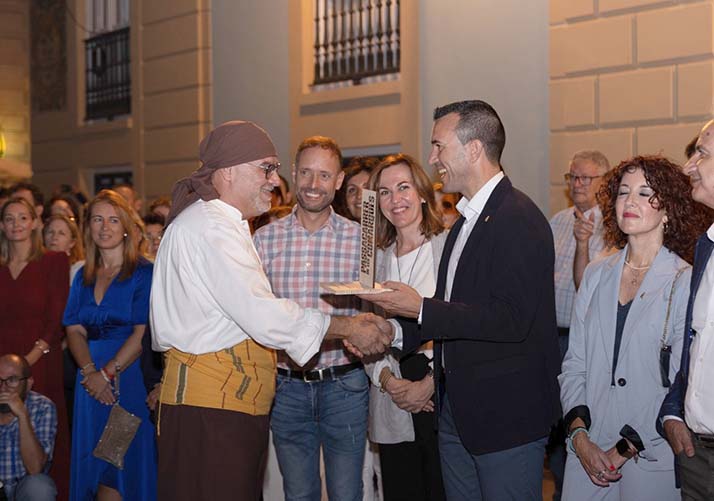 Ontinyent lleva la "Tartuga" a Valencia para participar de los actos de la Diputación con motivo del 9 de octubre El Periódico de Ontinyent - Noticias en Ontinyent