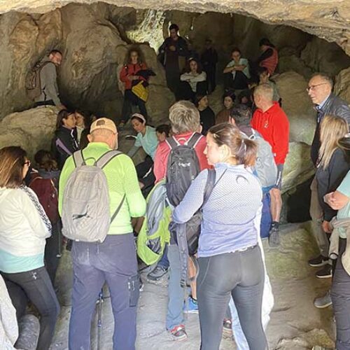 Excursión de las luminarias de Sant Esteve a la Cueva del Averno