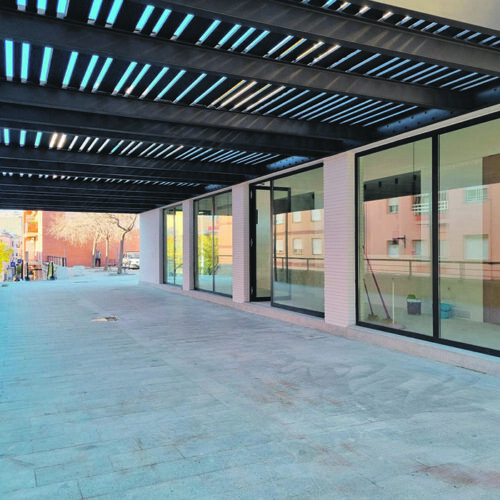 Ultimen l’obra de la nova cafeteria del Mercat d’Ontinyent