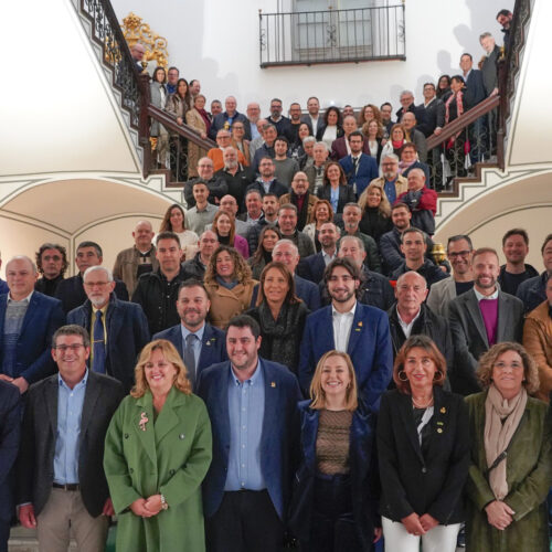 120 concejales se suman al nuevo proyecto político que lidera Ens Uneix