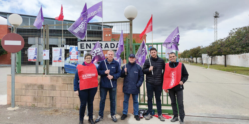 Reivindicacions de personal porten la ITV d’Ontinyent a la vaga