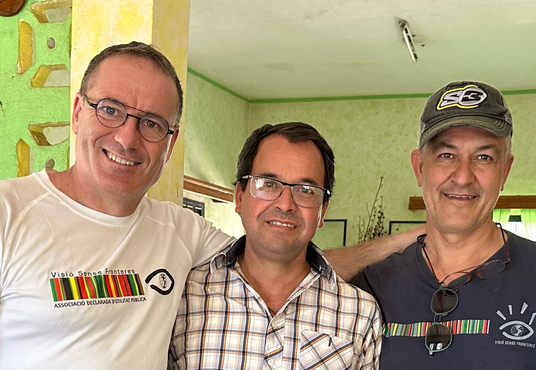 Alliberats dos metges segrestats en el Txad en una missió solidària amb l'oftalmòleg Javier Cantó El Periòdic d'Ontinyent - Noticies a Ontinyent