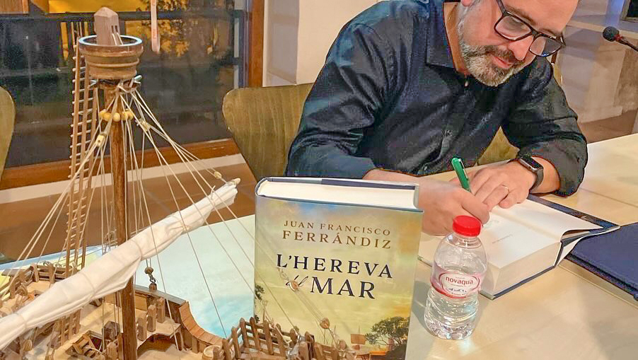 Juanfran Ferrándiz presenta a Ontinyent 'L'hereva del mar' El Periòdic d'Ontinyent - Noticies a Ontinyent