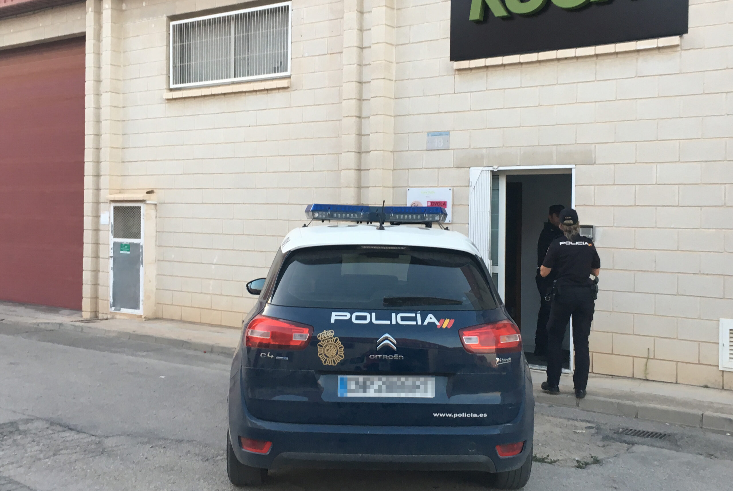 Tres anys i mig de presó per a un empresari d'Ontinyent per un cultiu de marihuana El Periòdic d'Ontinyent - Noticies a Ontinyent