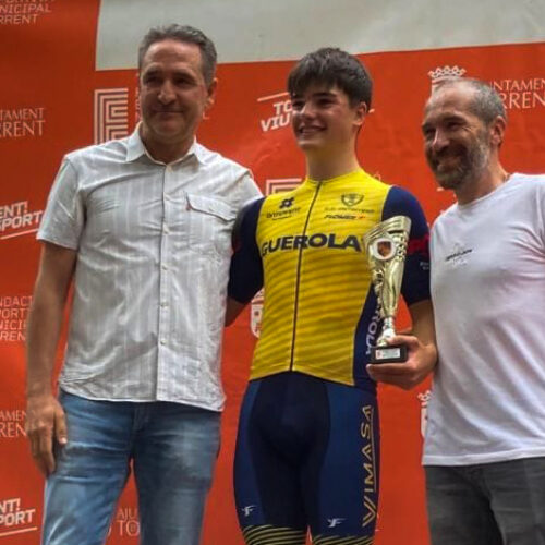 Mateo Ferrero triomfa en la carrera ciclista  ‘Trofeu Caixa Rural Torrent’