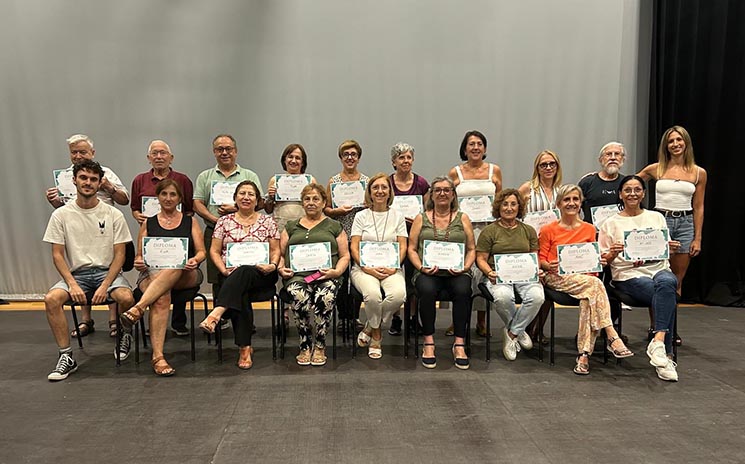 El grup de teatre de "Majors Actius" finalitza el cicle de tallers a la Sala Gomis El Periòdic d'Ontinyent - Noticies a Ontinyent