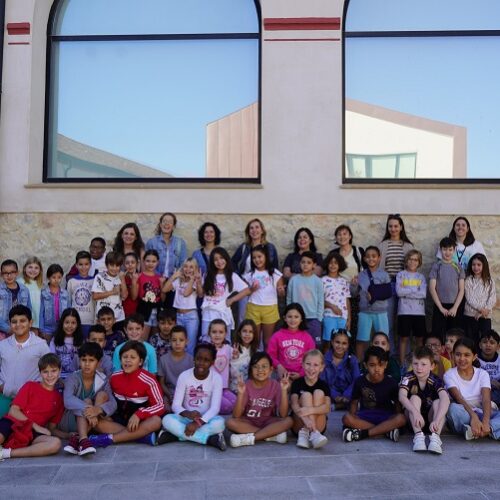 Centenars d’alumnes de primària realitzen visites didàctiques i tallers al Museu del Tèxtil