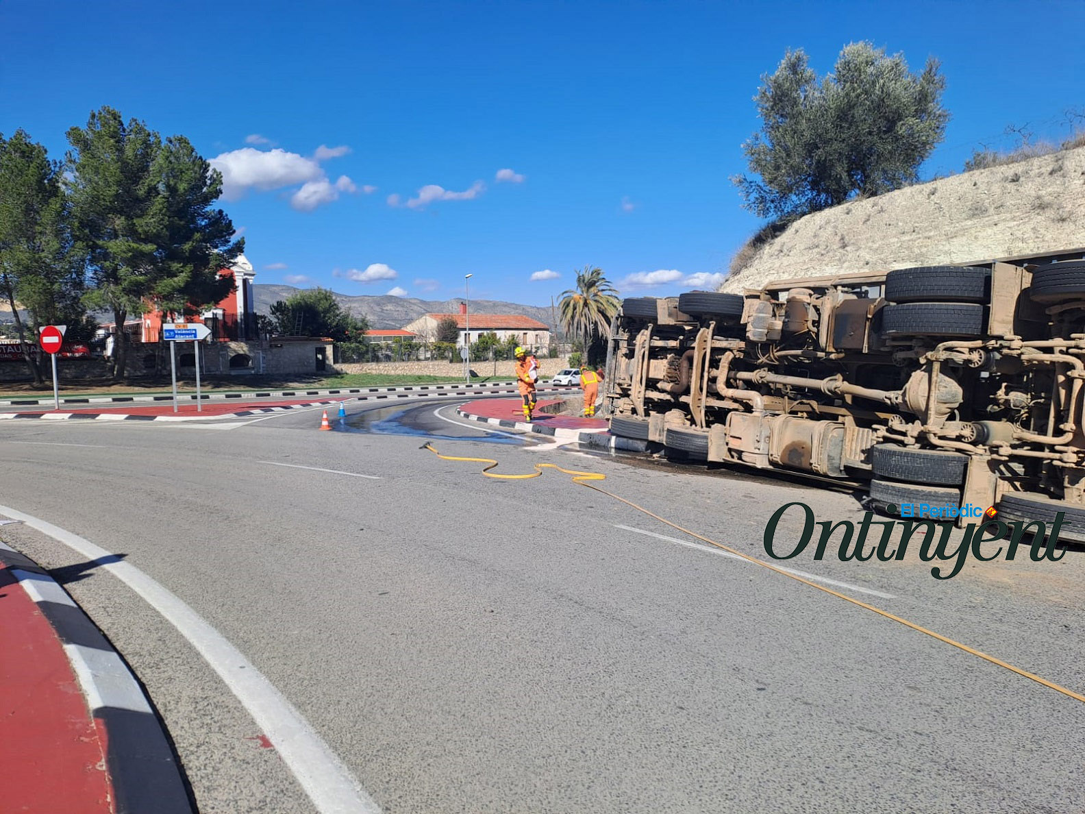 Dos accidents de camions en la CV-81 en tan sols un matí El Periòdic d'Ontinyent - Noticies a Ontinyent