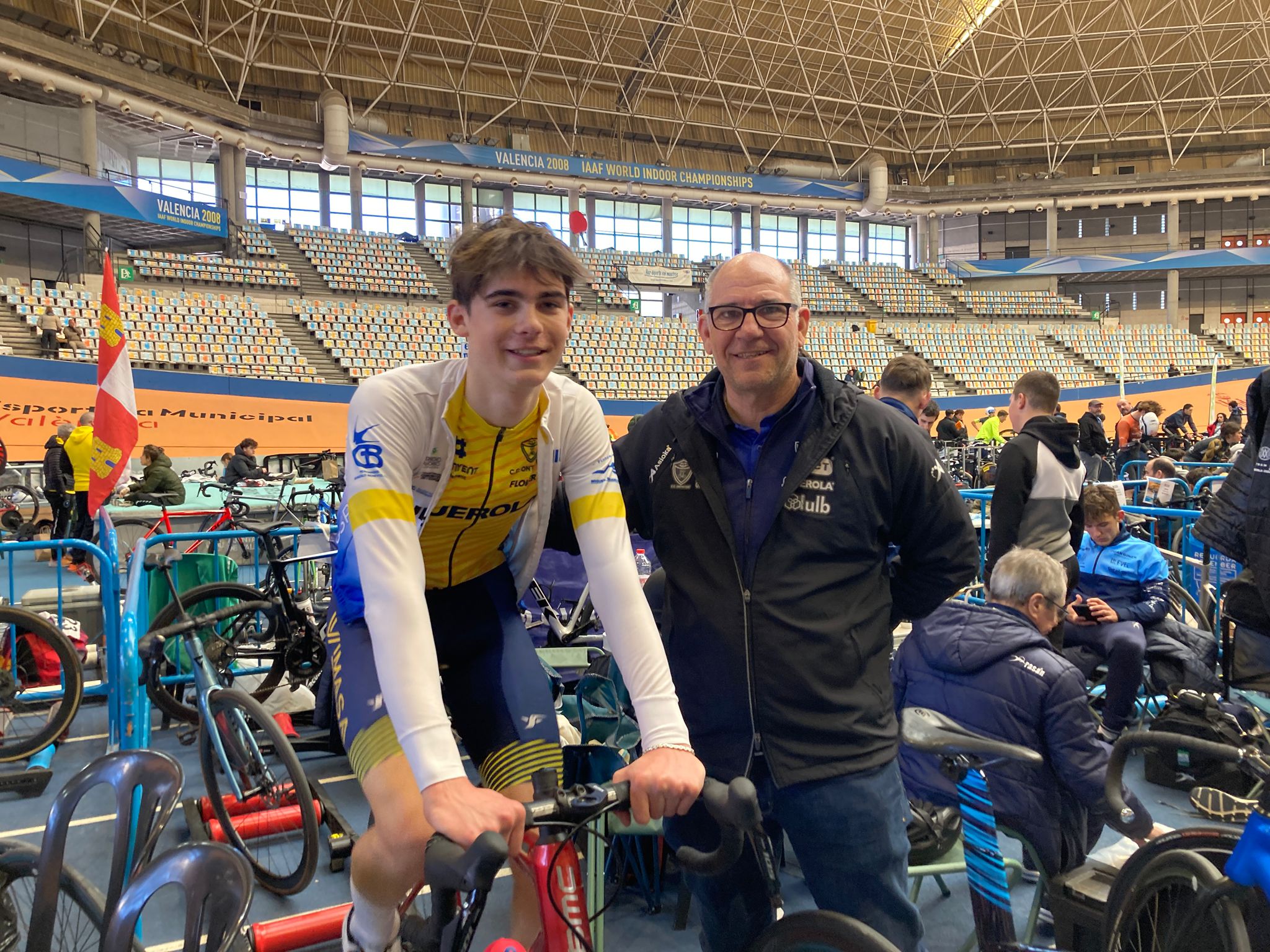 El Club Ciclista Ontinyent participa en l'Autonòmic de Pista El Periòdic d'Ontinyent - Noticies a Ontinyent