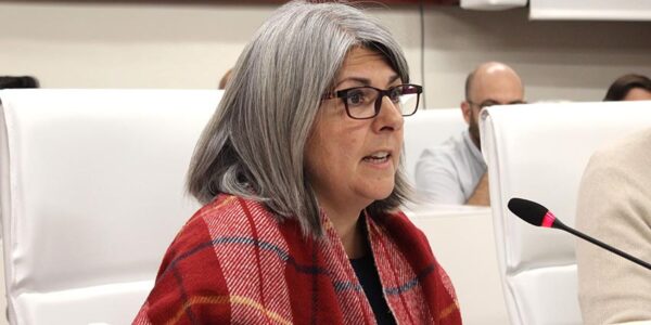 Helena Gandia alerta de l’escassesa de nínxols al Cementeri i demana agilitat a Urbanisme