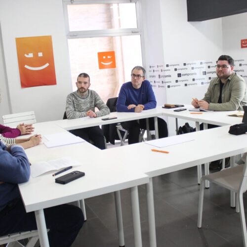 Compromís estudia formas de apoyo a Cáritas