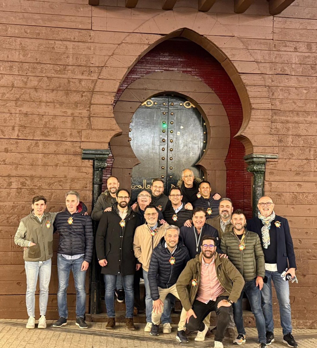 Els càrrecs festers d’Ontinyent desfilen a Alcoi en una nit per al record El Periòdic d'Ontinyent - Noticies a Ontinyent