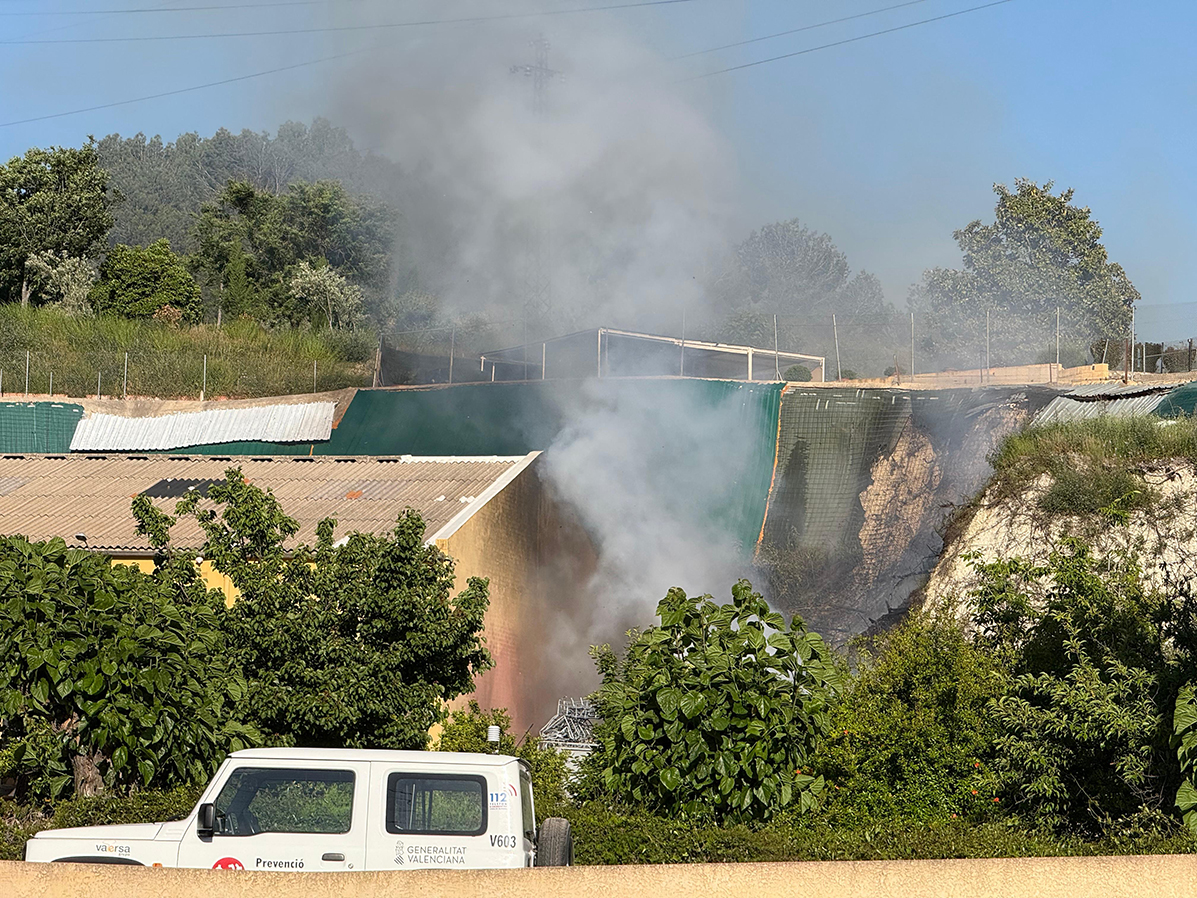 INCENDI EN LA ZONA DEL POU CLAR El Periòdic d'Ontinyent - Noticies a Ontinyent