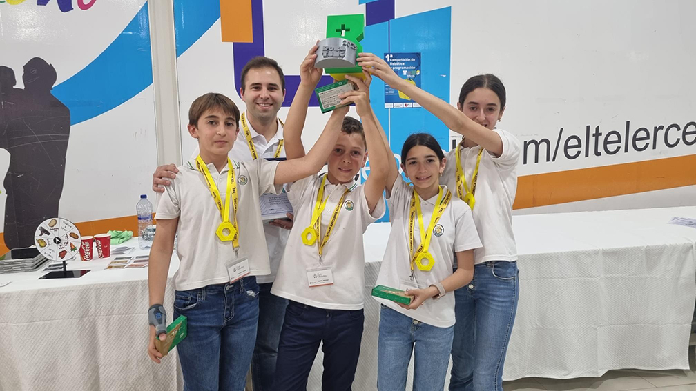 L'equip de La Pureza guanya el primer campionat de robòtica El Periòdic d'Ontinyent - Noticies a Ontinyent