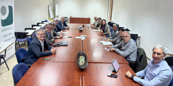 INNOVALL CLÚSTER impulsa la transferència tecnològica amb l’administració autonòmica