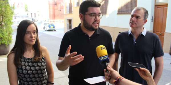 Compromís demana una “aposta real” per la plaça Major, Gomis i Maians