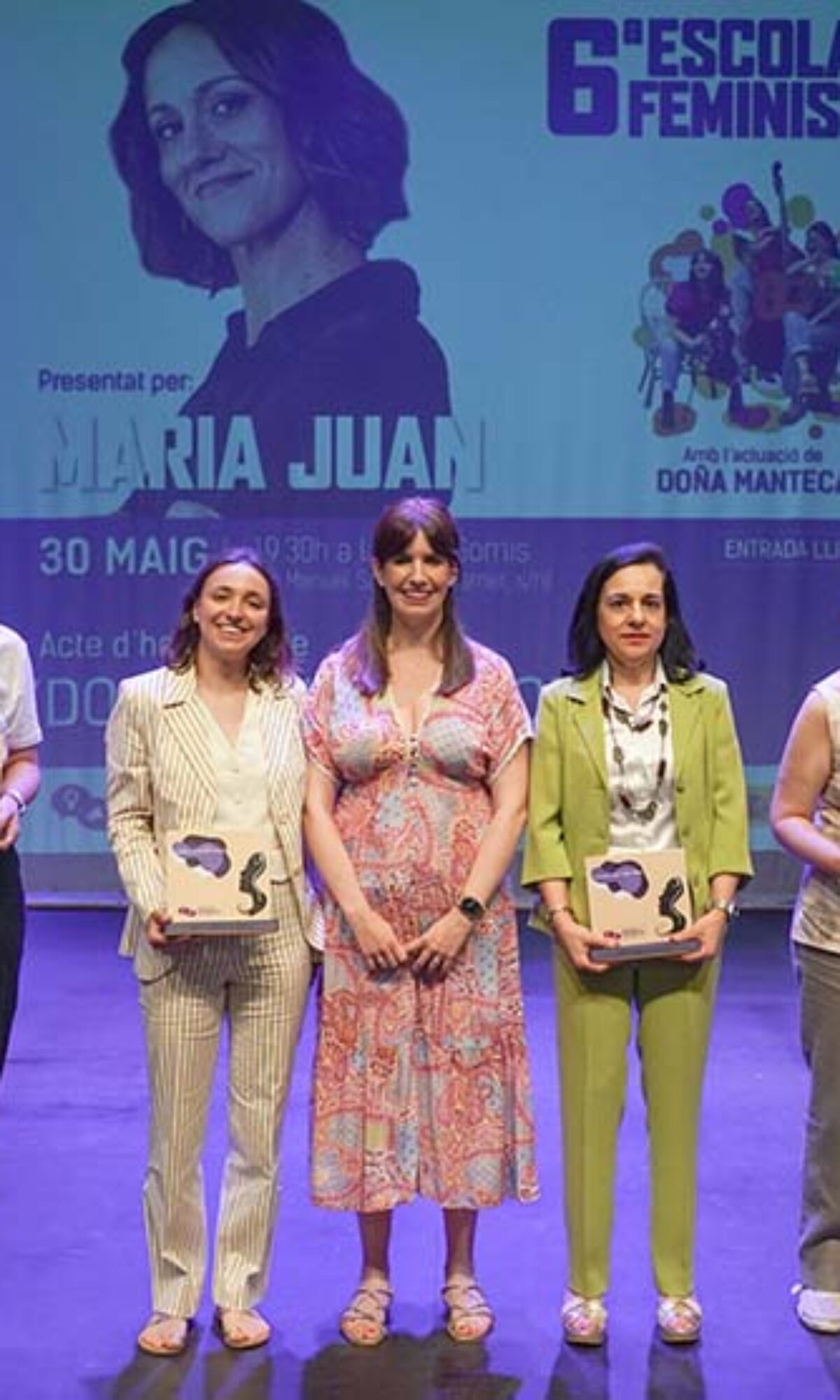 L’Escola Feminista d’Ontinyent 2025 conclou amb l’homenatge a 4 dones “que fan poble”