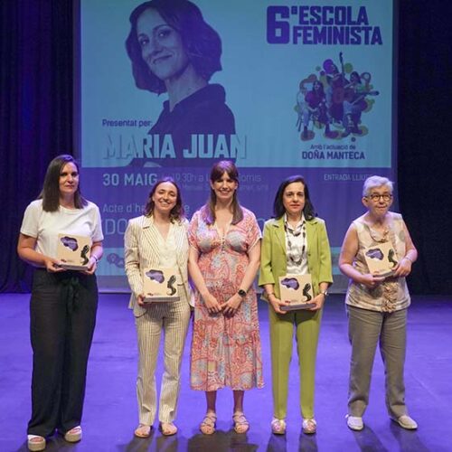 La Escuela Feminista de Ontinyent 2025 concluye con el homenaje a 4 mujeres "que hacen pueblo"