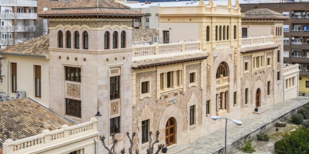 La UV invertirà 250.000 euros en la millora del paviment de l’edifici Lluis Vives