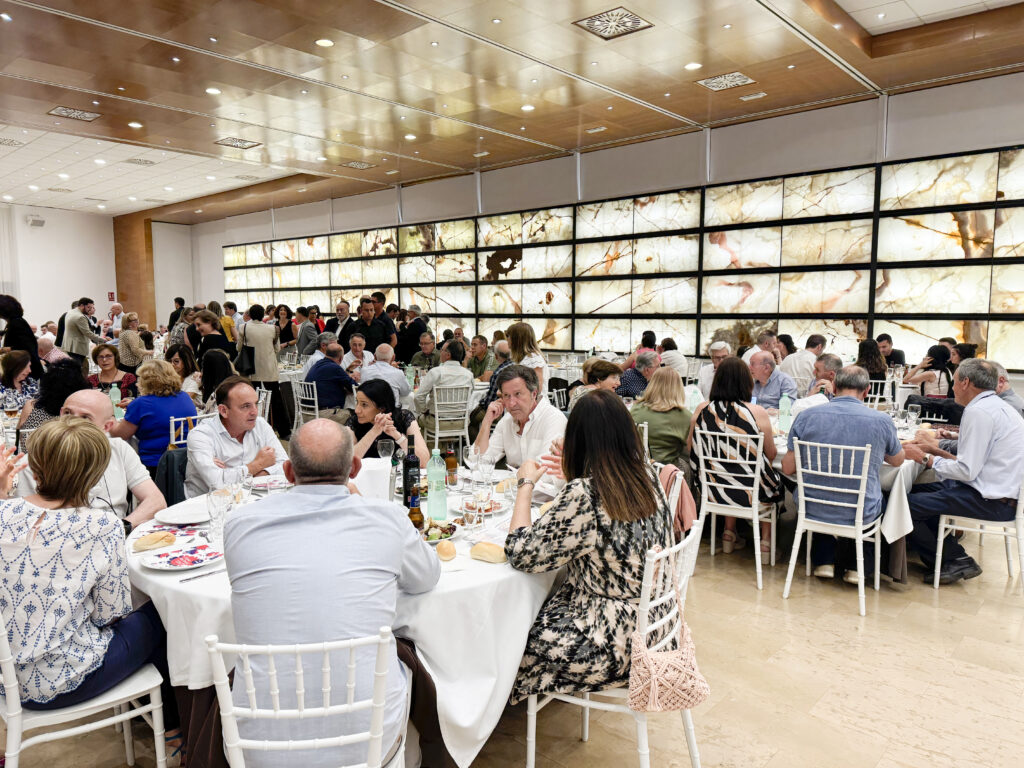 El Periòdic d'Ontinyent - Noticies a Ontinyent ADIEM celebra 30 anys visibilitzant la malaltia mental amb un acte multitudinari ADIEM celebra 30 anys visibilitzant la malaltia mental amb un acte multitudinari El Periòdic d'Ontinyent - Noticies a Ontinyent